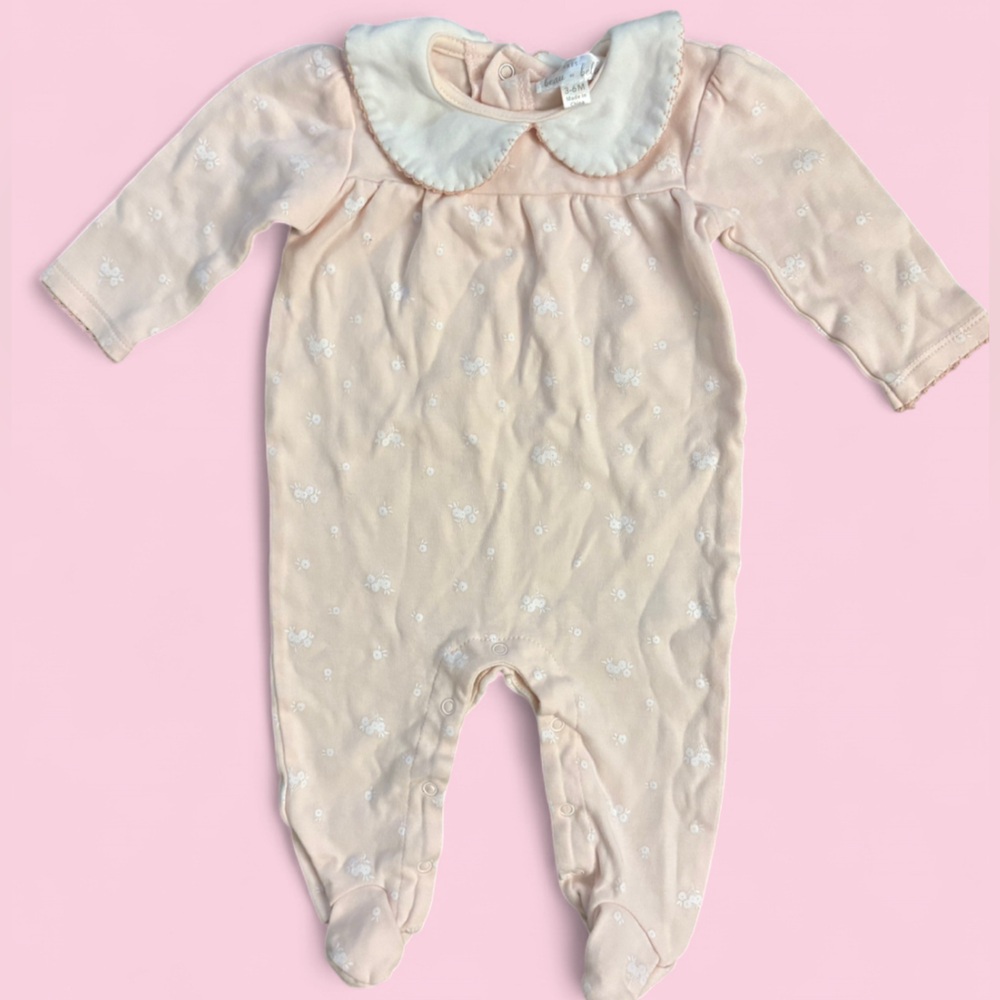 Très Beau et Belle Pink Floral Print Footed Baby Sleeper 3–6M Scalloped Collar